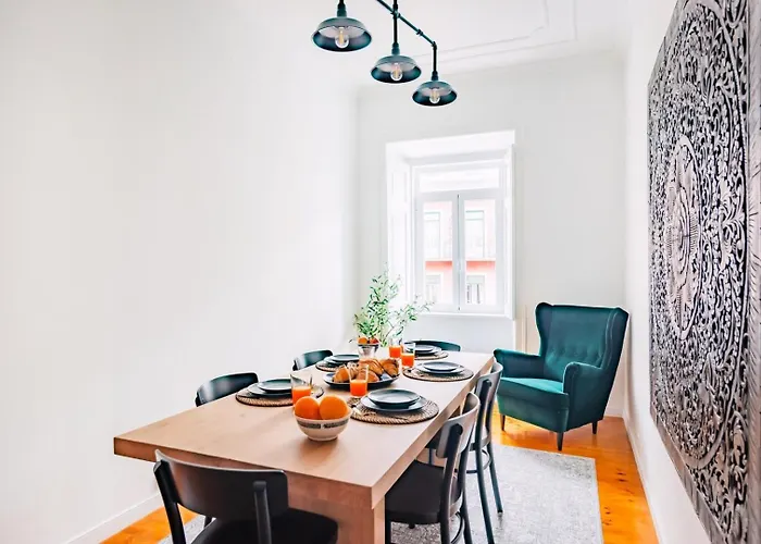 Graca's Urban Elegance