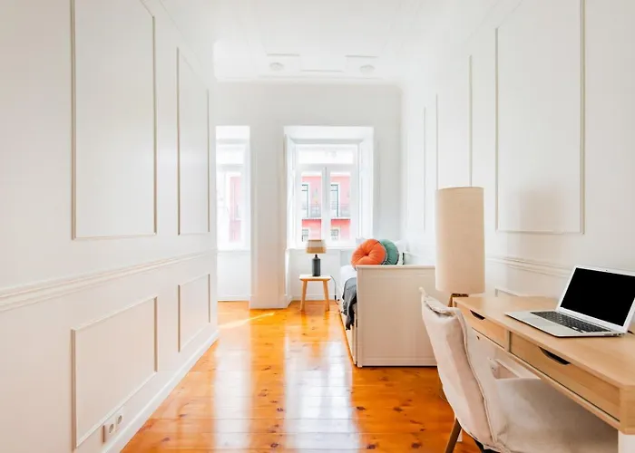 Graca's Urban Elegance