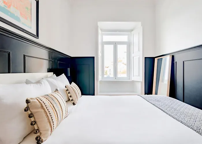 Graca's Urban Elegance *