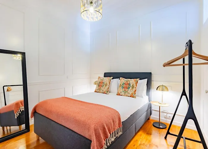 Graca's Urban Elegance