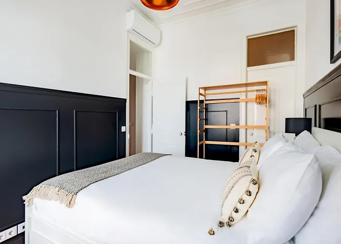 Graca's Urban Elegance