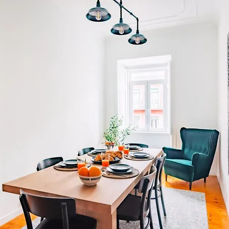 Graca's Urban Elegance